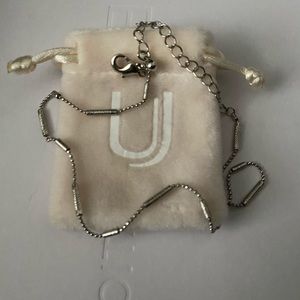 Uncommon James Choker